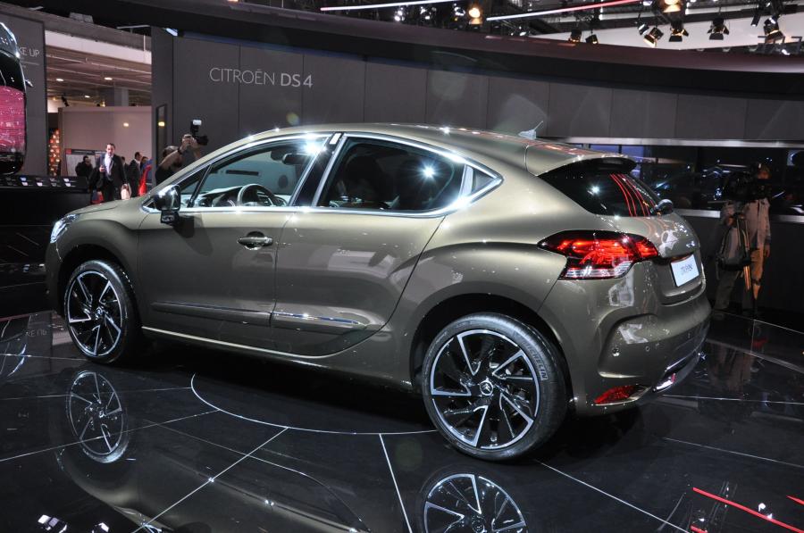  Citroen DS4 2010 года  (фото 100 из 143)